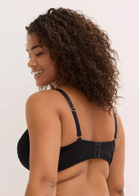 Reggiseno con coppe preformate e pizzo delicato, bonprix
