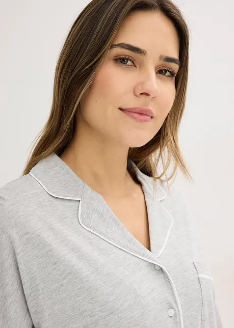 Pigiama con viscosa e bottoni, bonprix