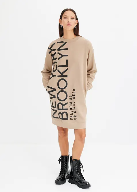 Abito oversize in morbida felpa di misto cotone, bonprix