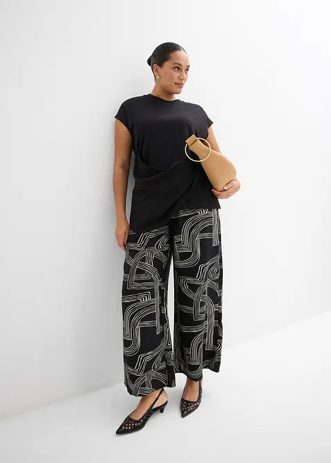 Maglia in misto viscosa con orlo asimmetrico, bonprix