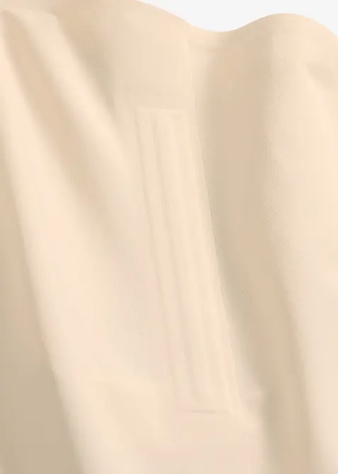 Pantaloncini con effetto modellante medio e taglio basso sul retro, bonprix