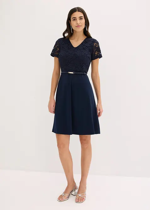 Miniabito con pizzo e cintura, bonprix