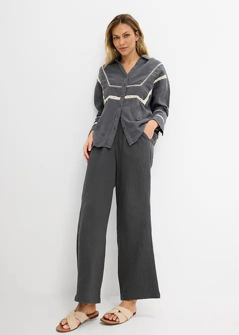 Blusa in mussola con inserti di pizzo, bonprix