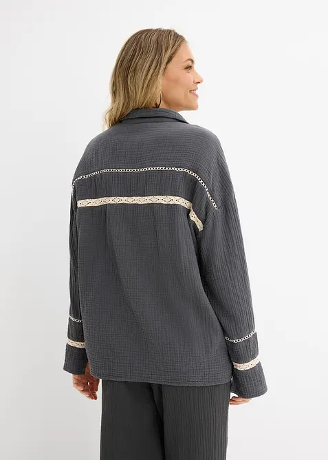 Blusa in mussola con inserti di pizzo, bonprix