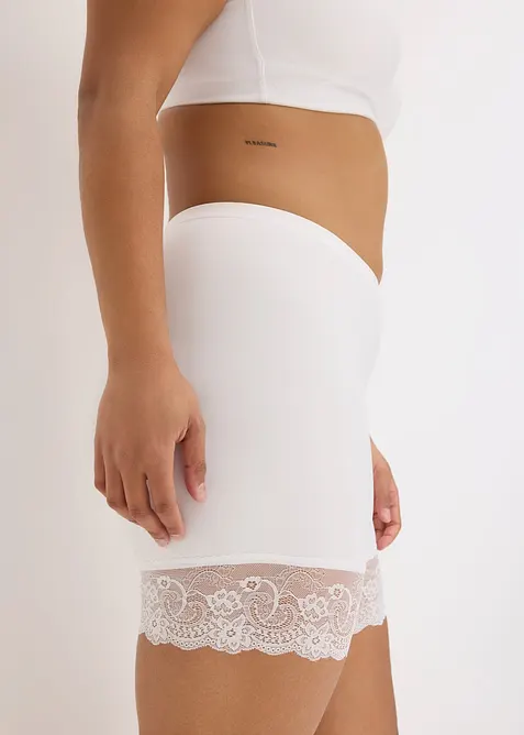 Pantaloncini anti-sfregamento in poliammide rinfrescante con bordo in pizzo sulla gamba, bonprix
