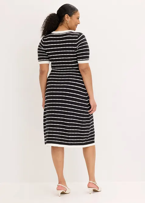 Abito in maglia di viscosa con bottoni, bonprix