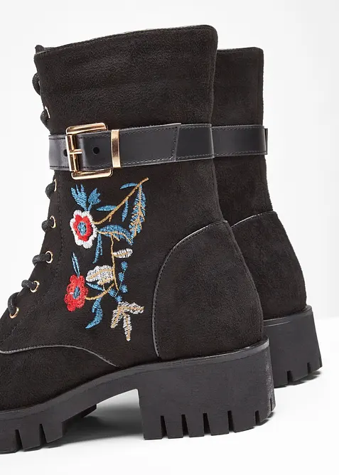 Stivaletti stringati con ricami, bonprix