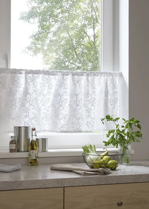 Tenda a vetro in cotone biologico con ricami traforati, bonprix