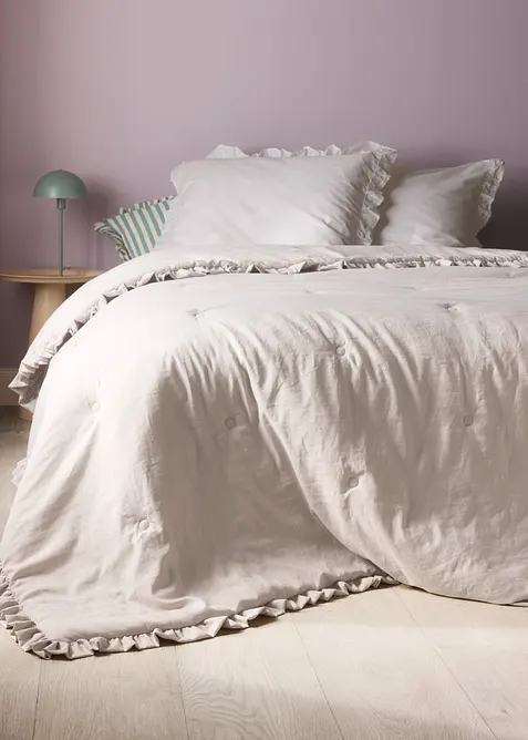 Copriletto con volant, bonprix