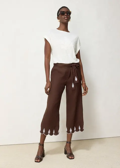 T-shirt in puro lino con ricamo, bonprix