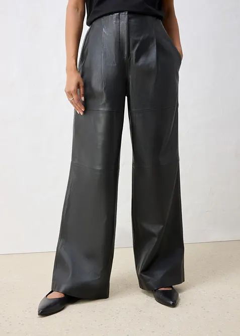 Pantaloni in pelle con pinces, bonprix