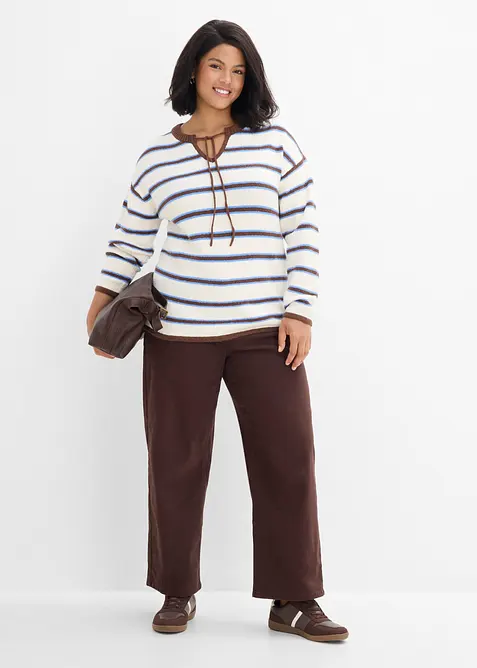 Maglione in misto cotone con laccetto allo scollo, bonprix