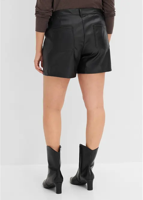 Shorts in similpelle, bonprix