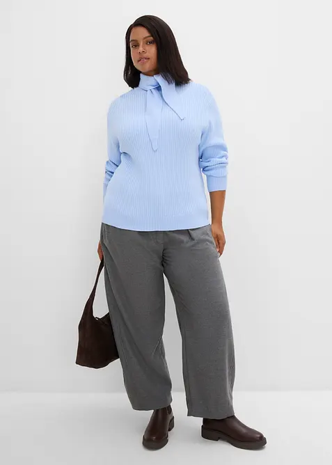 Maglione in  filato grosso con colletto alto e dettaglio a foulard, bonprix
