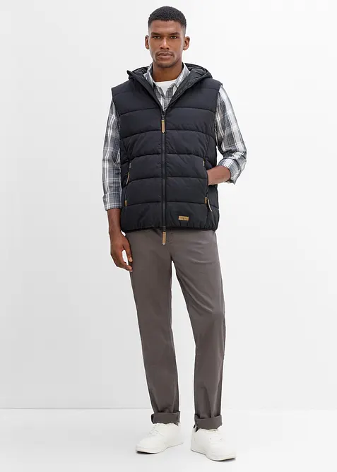Gilet trapuntato con cappuccio e dettagli in similpelle, bonprix