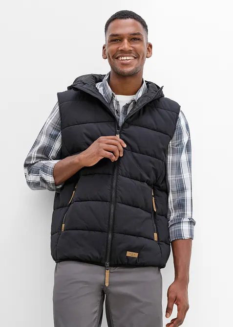 Gilet trapuntato con cappuccio e dettagli in similpelle, bonprix