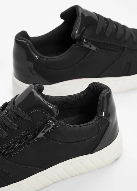 Sneaker con soletta imbottita, bonprix