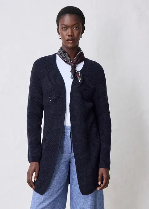Cardigan lungo in fine misto lana merino con motivo traforato, bonprix