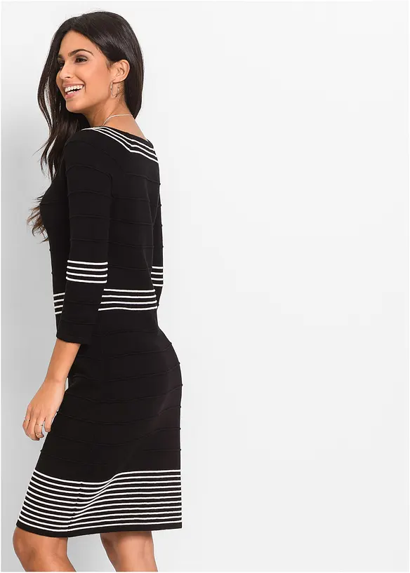 Abito in maglia fluente di misto viscosa, bonprix