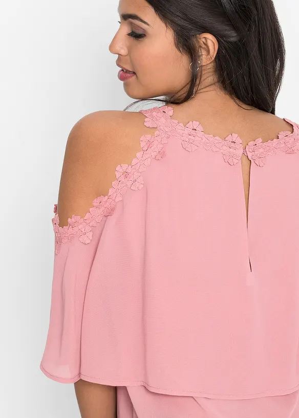 Blusa con cut-out e pizzo, bonprix
