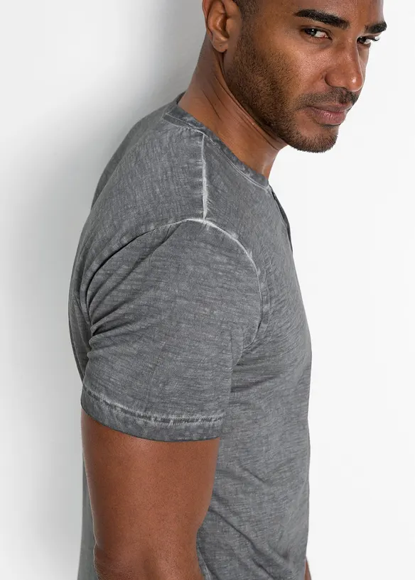 Maglia serafino a maniche corte in puro cotone effetto lavato, bonprix