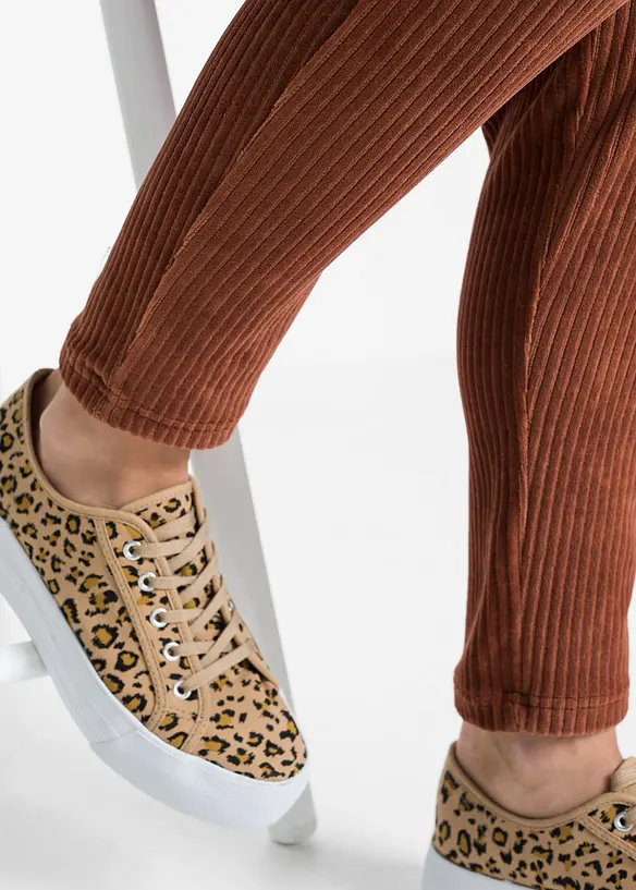 Pantaloni in velluto con cinta elastica, bonprix