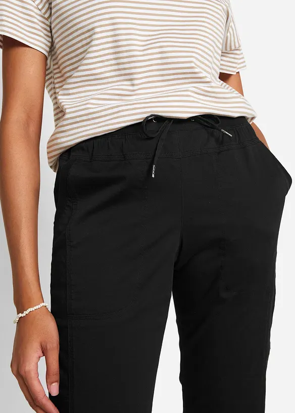 Pantaloni capri con laccetto da annodare, bonprix