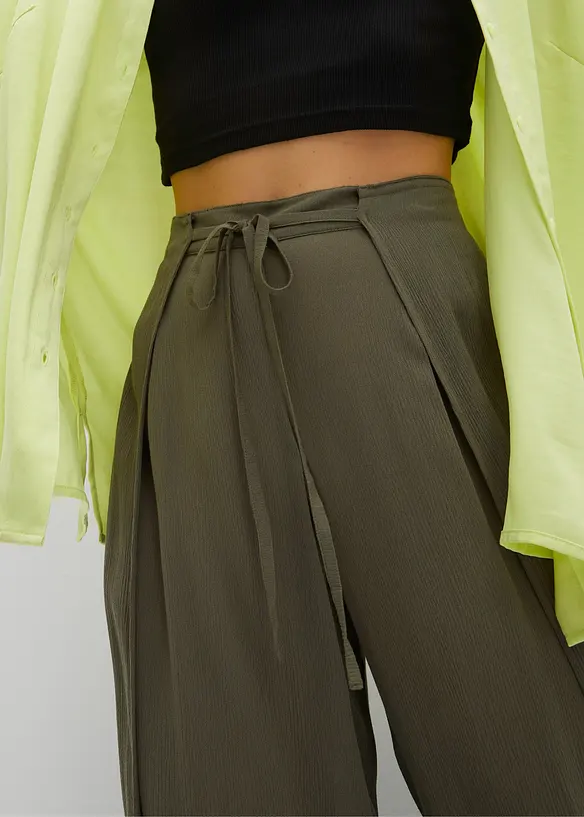 Pantaloni in viscosa fluente, bonprix