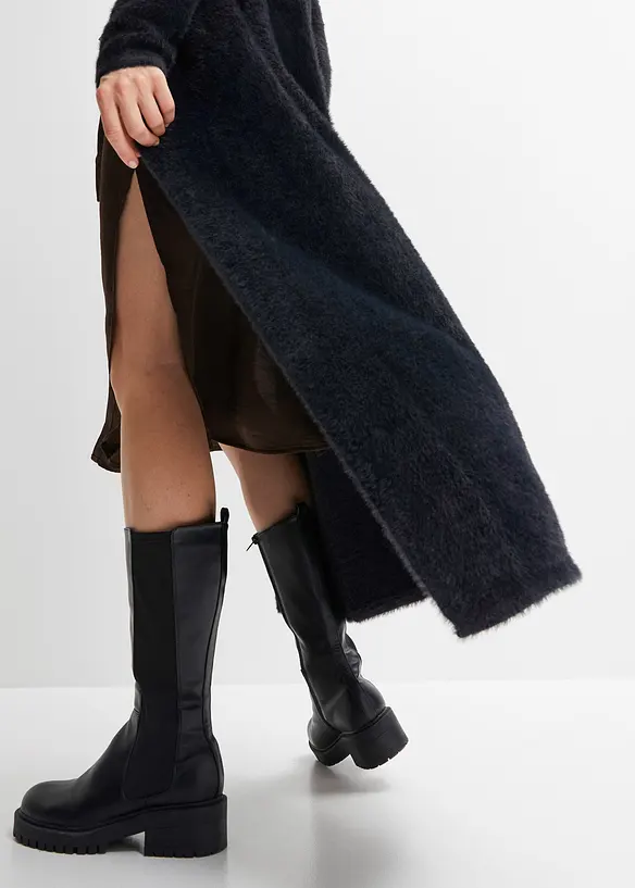 Maxi cardigan in filato piumato soffice, bonprix