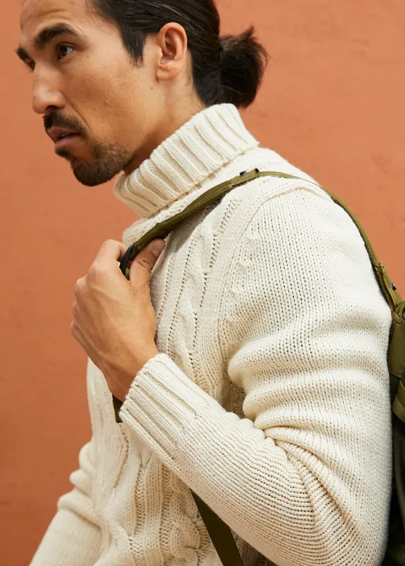 Maglione a collo alto con lavorazione a trecce, bonprix
