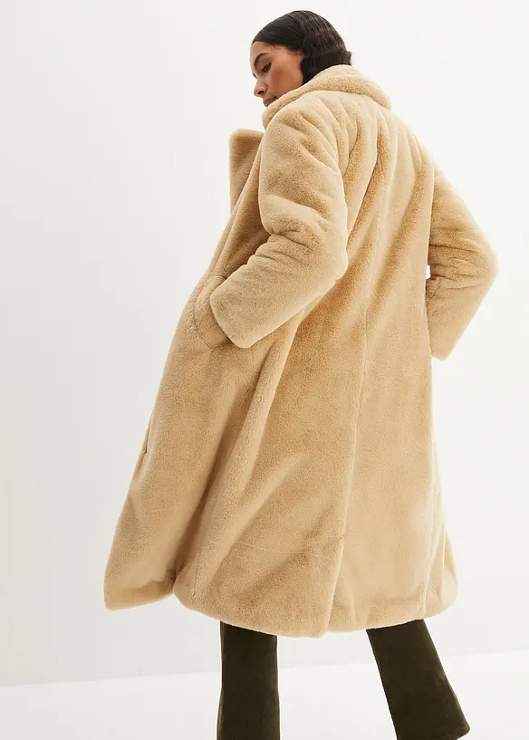 Pelliccia sintetica oversize con collo a revers, bpc bonprix collection