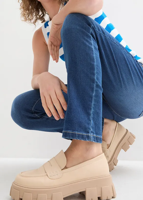Jeans boyfriend elasticizzati, vita media, bonprix