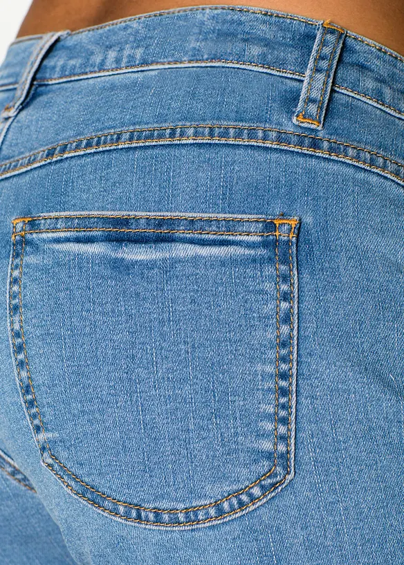 Shorts di jeans effetto sdrucito, a vita alta, bonprix