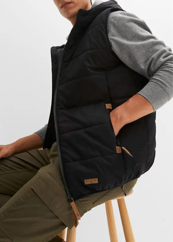 Gilet trapuntato con cappuccio, bonprix