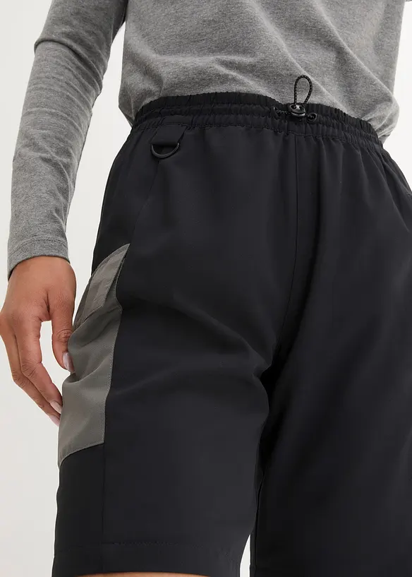 Bermuda sportivi con tasche cargo, ad asciugatura rapida, bonprix