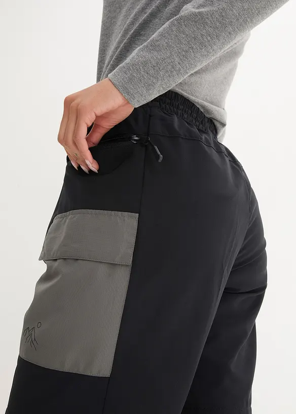 Bermuda sportivi con tasche cargo, ad asciugatura rapida, bonprix