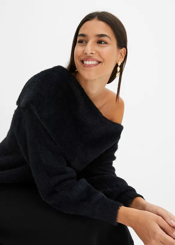Maglione asimmetrico con spalle scoperte, bonprix