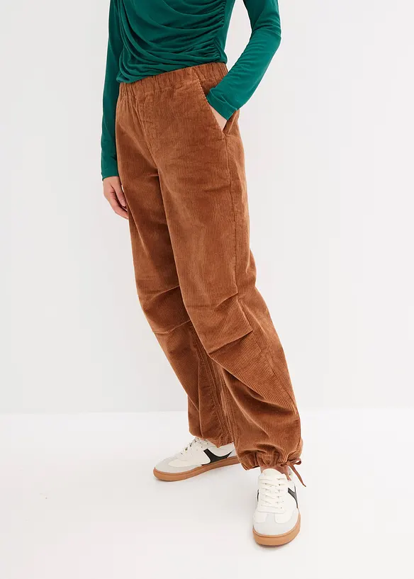 Pantaloni in velluto a coste di misto cotone elasticizzato, bonprix