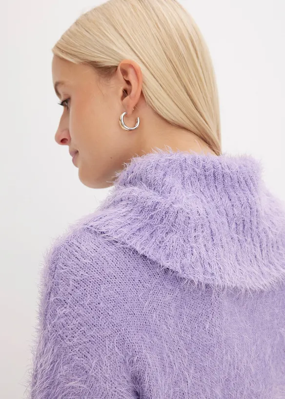 Maglione a collo alto in morbido filato effetto piume, bonprix
