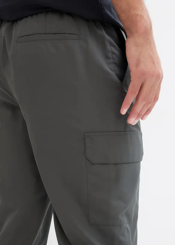 Pantaloni cargo con elastico in vita ultraleggeri, idrorepellenti con finitura Bionic, bonprix