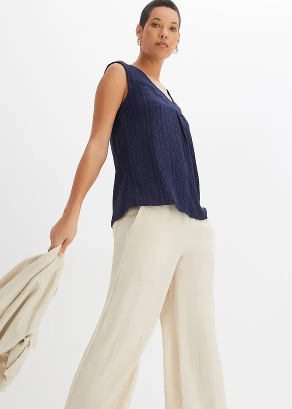 Top con ricami traforati, bonprix