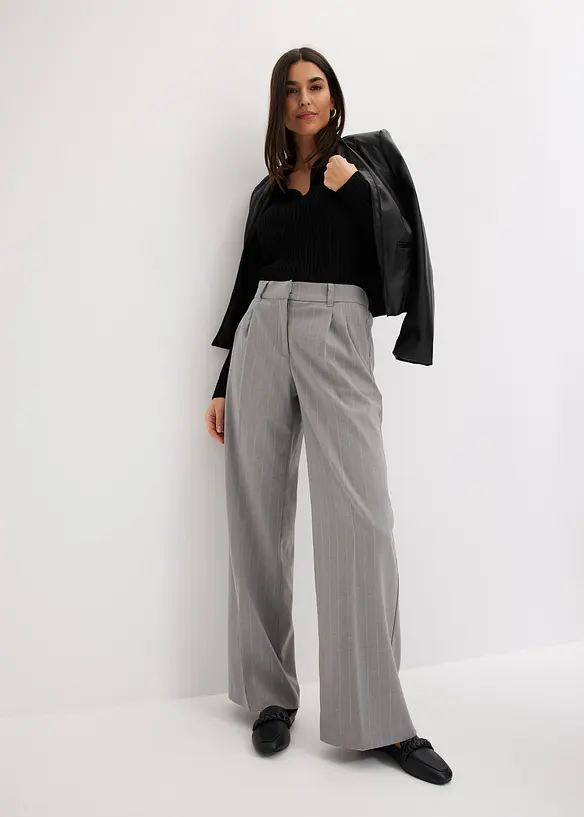 Maglia in filato fine con colletto raffinato, bonprix