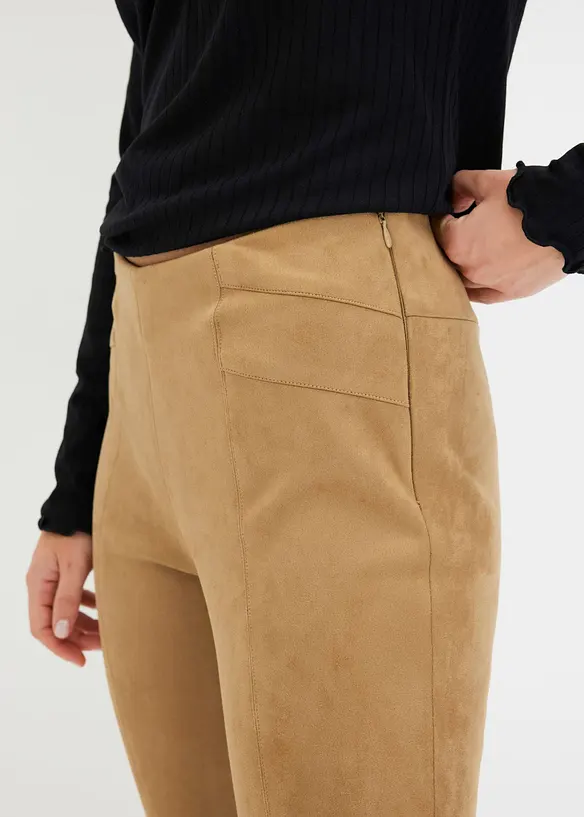 Pantaloni in similpelle scamosciata con cinta comoda, bonprix