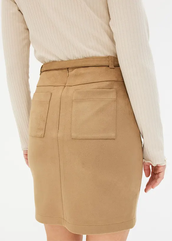 Gonna in similpelle scamosciata con cintura, bonprix