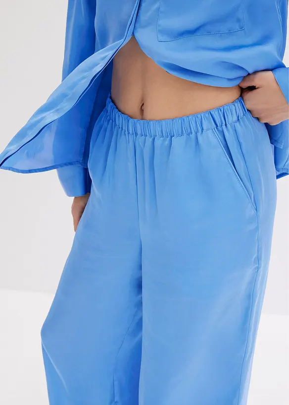 Pigiama oversize in tessuto di satin, bonprix