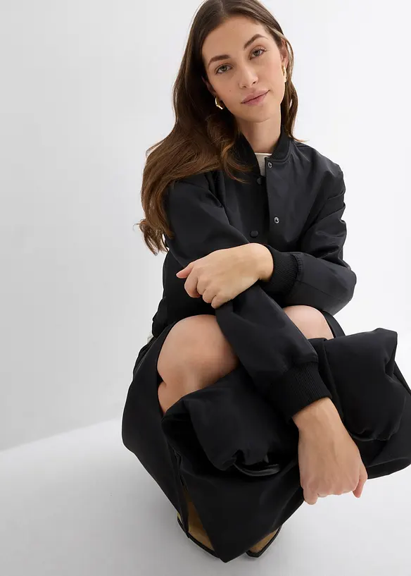 Bomber corto in satin lucido, bonprix