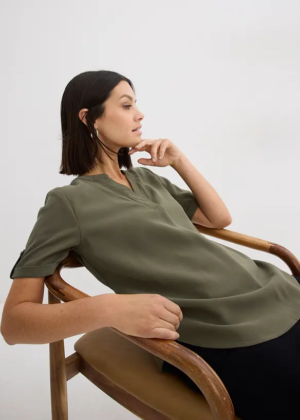 Blusa in misto viscosa fluente con maniche corte, bonprix