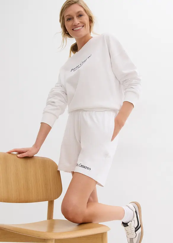 Shorts in felpa con ricami, bonprix