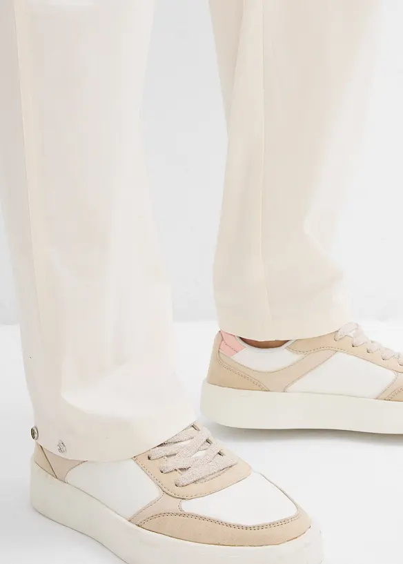 Pantaloni a carota in misto cotone elasticizzato, bonprix