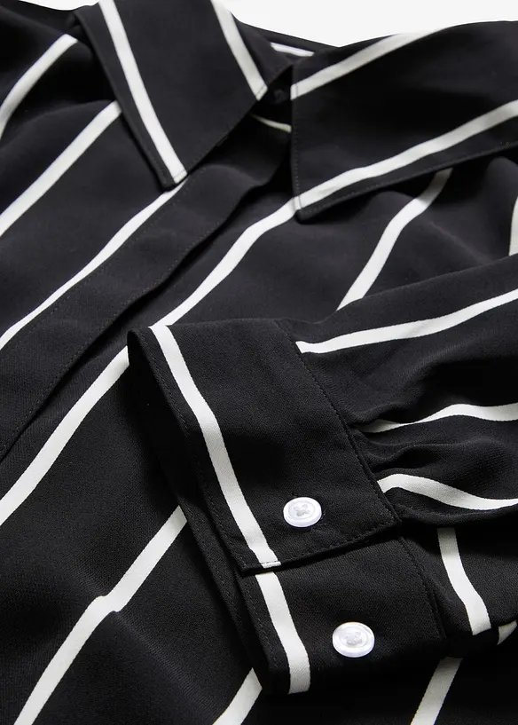 Camicia a maniche corte  in crêpe strutturato, bonprix